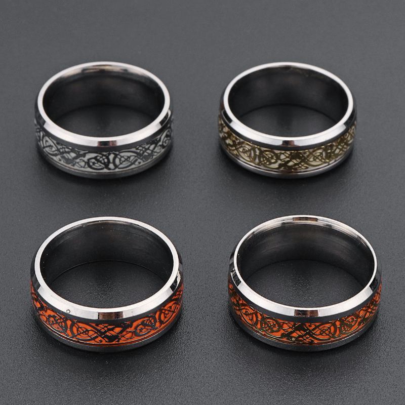 Lichtgevende Gouden Zilveren Draakpatroon Herenring 8mm Breed Titanium Staal Trendy Vingerring