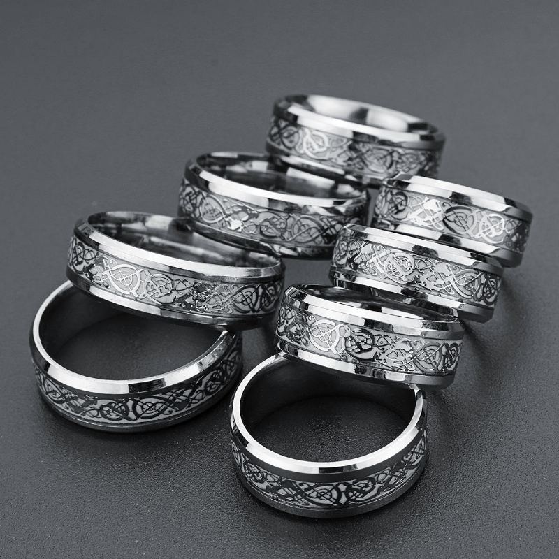 Lichtgevende Gouden Zilveren Draakpatroon Herenring 8mm Breed Titanium Staal Trendy Vingerring