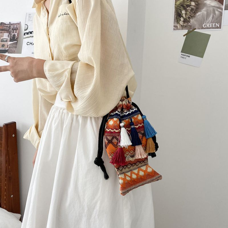 Vrouwen Stro Bohemian Stijlvolle Vis Kwastje Ontwerp Crossbody Tas Mode Vintage Trekkoord Schoudertas